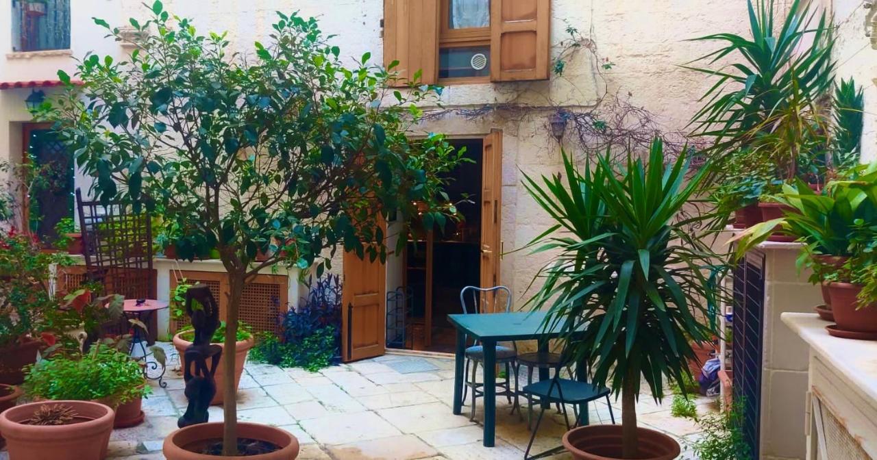 Traditional Apartment In Old City Bari Extérieur photo